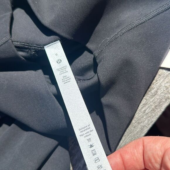 Lululemon Align Crop 23" women’s size 6 NWT Black 🖤 leggings - Picture 6 of 6